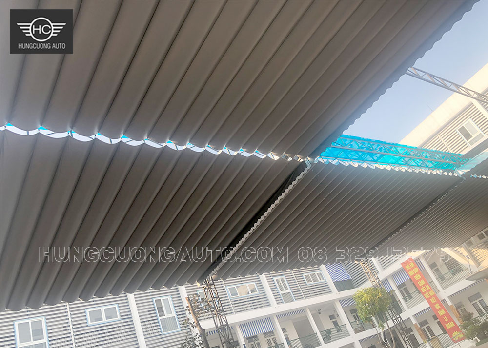 Thi công mái bạt xếp di động tại trường mầm non tương mai